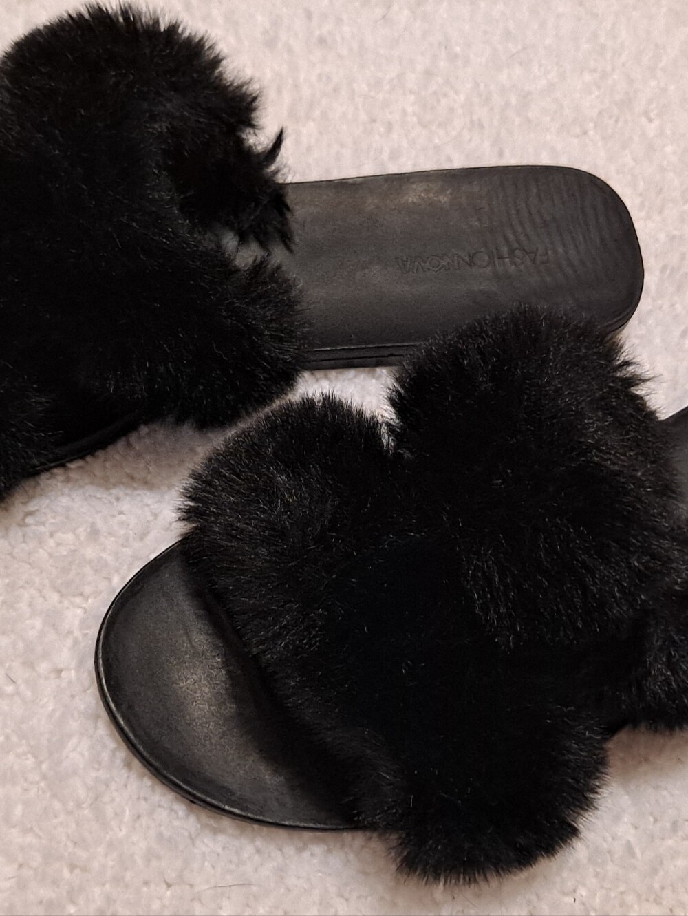 Fashion Nova Faux Fur Slide Sandals - Black Size 11